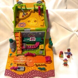 Polly Pocket Light Up Horse House. Made in 1994 by Blue Bird.